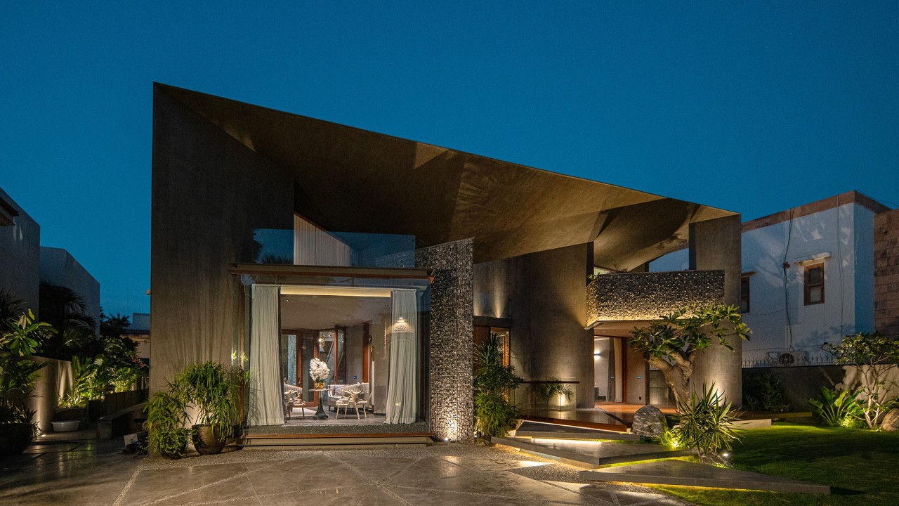 Modern villa for sale in DHA, Karachi